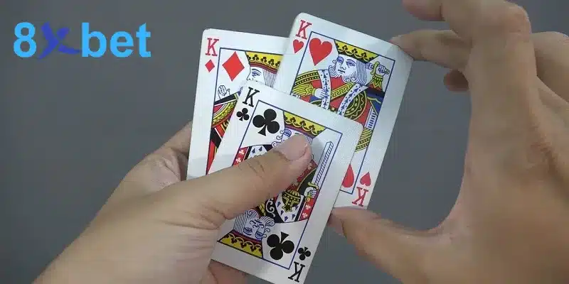 Ba lá K rô, K cơ và K nhép tạo thành bộ Sáp trong bài cào 3 lá