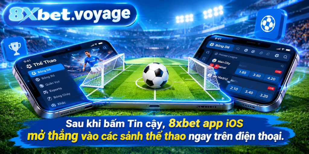 Hai chiếc điện thoại nằm ngang hóa thành sân bóng mini với quả bóng và khung thành